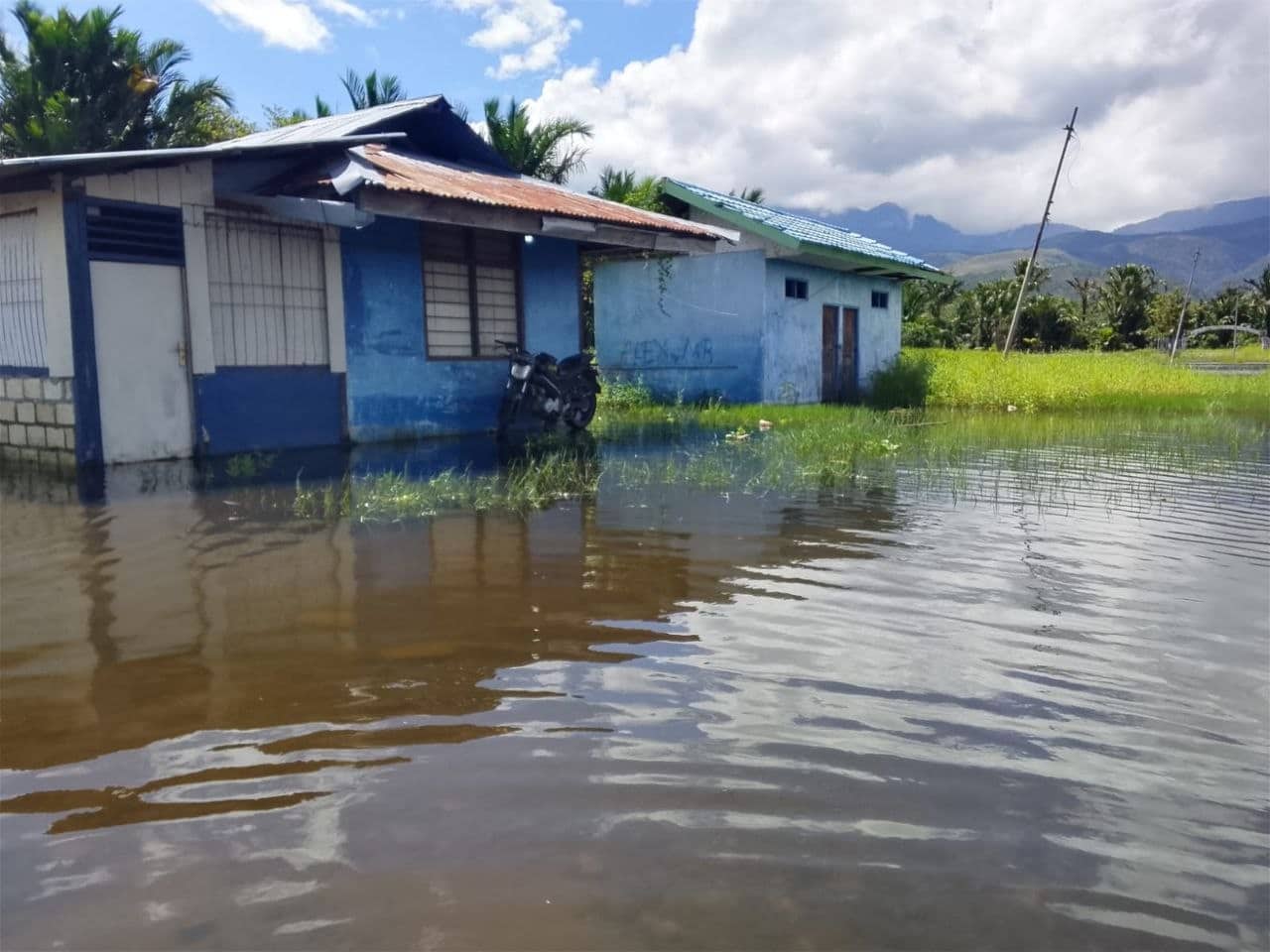 Ilustrasi berita Papua: Warga Terdampak Banjir Danau Sentani Diminta Waspadai DBD, Malaria, dan ISPA