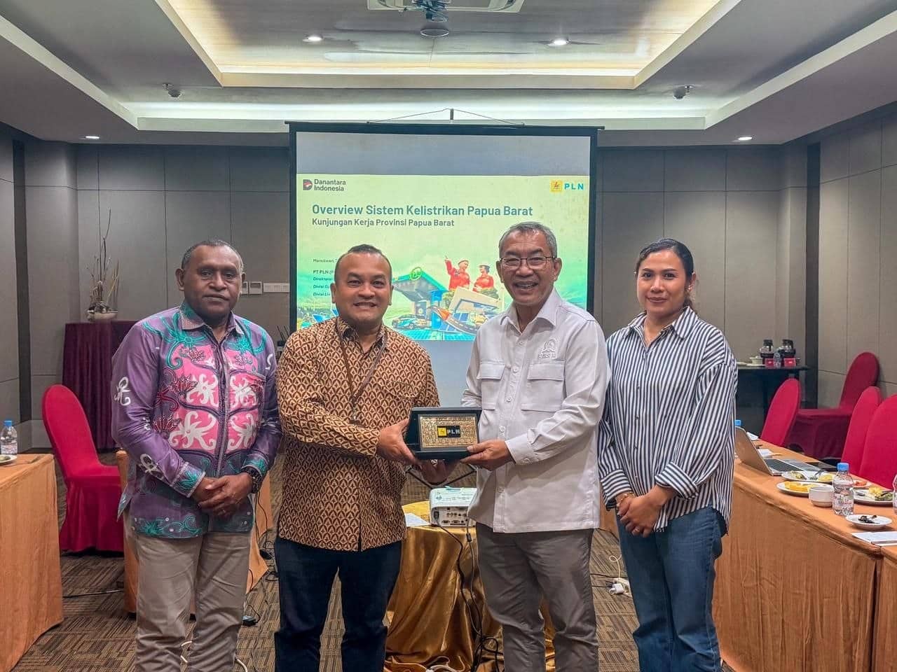 Ilustrasi berita Nasional: Sinergi PLN dan Komisi XII DPR RI Akselerasi “Papua Terang”, Kelistrikan Manokwari–Teluk Bintuni Kian Andal