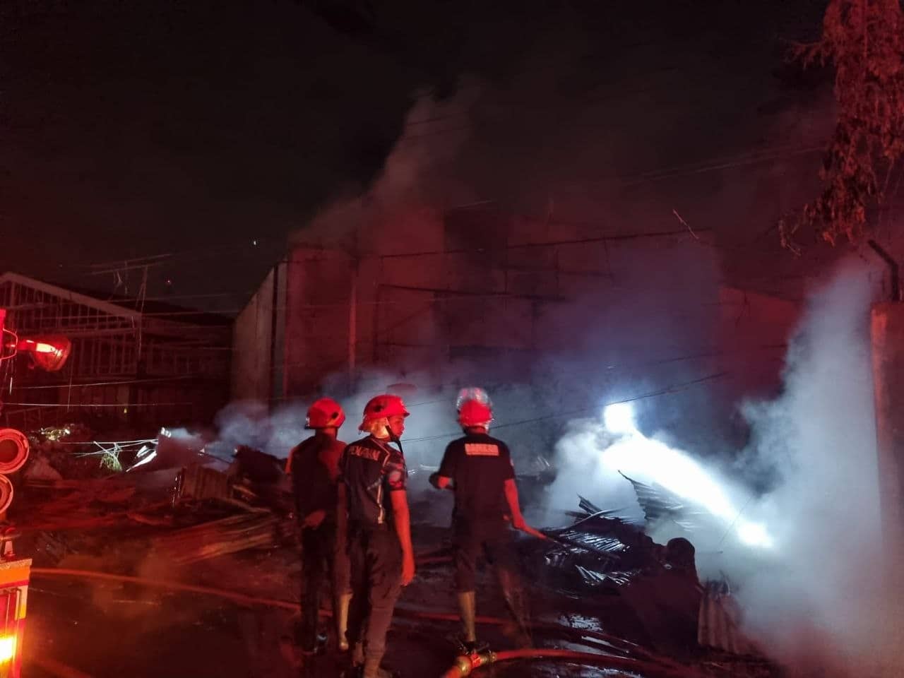 Ilustrasi berita Mimika: Bangunan Bekas Toko Mebel di Jalan Cendrawasih Timika Hangus Terbakar, Diduga Akibat Korsleting Listrik