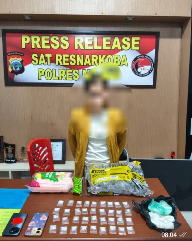 Ilustrasi berita Mimika: Polres Mimika Tangkap Perempuan Pengedar Sabu di Jalan Perintis Timika, 36 Paket Diamankan