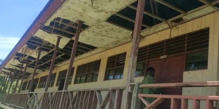 Tampak bangunan SD Inpres Aikawapuka