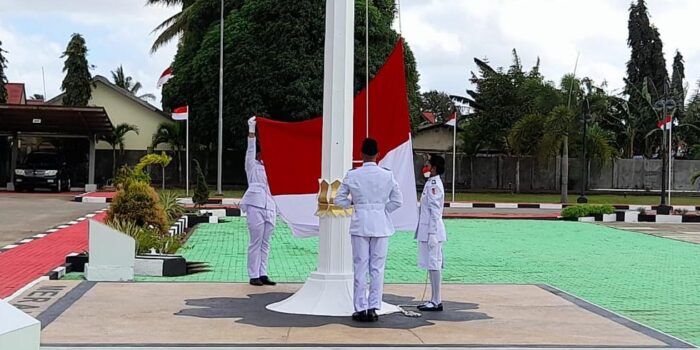 Paskibraka Saat Menaikan Sang Saka Merah Putih