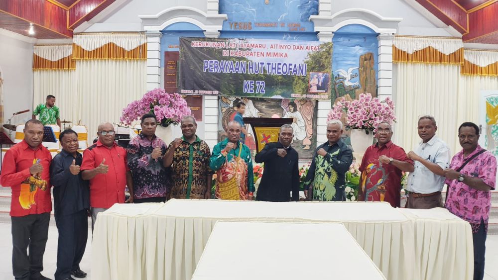 Foto bersama para pengurus Kerukunan A3